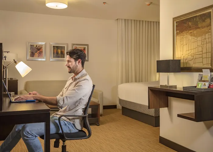 Staybridge套房-Saltillo By Ihg