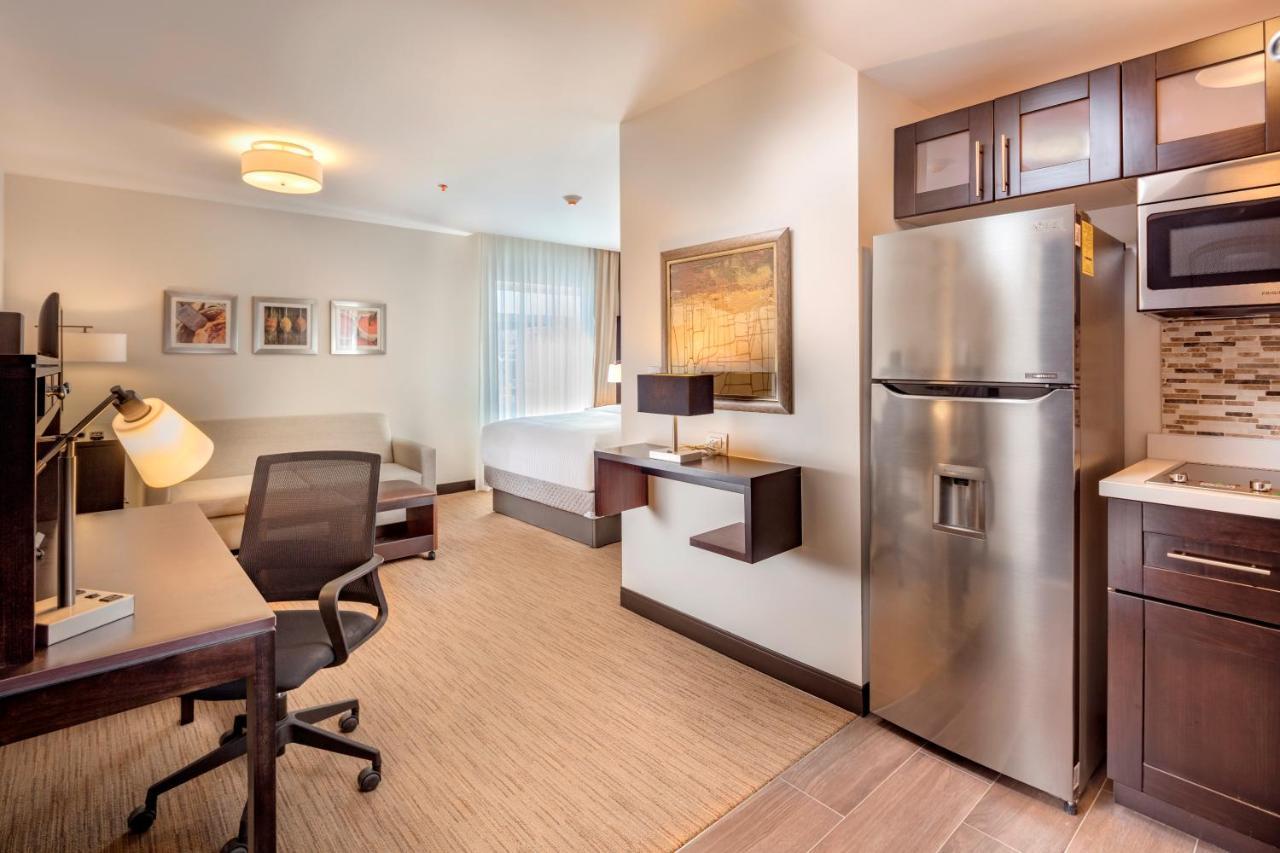 Staybridge-By Ihg Hotel Saltillo酒店