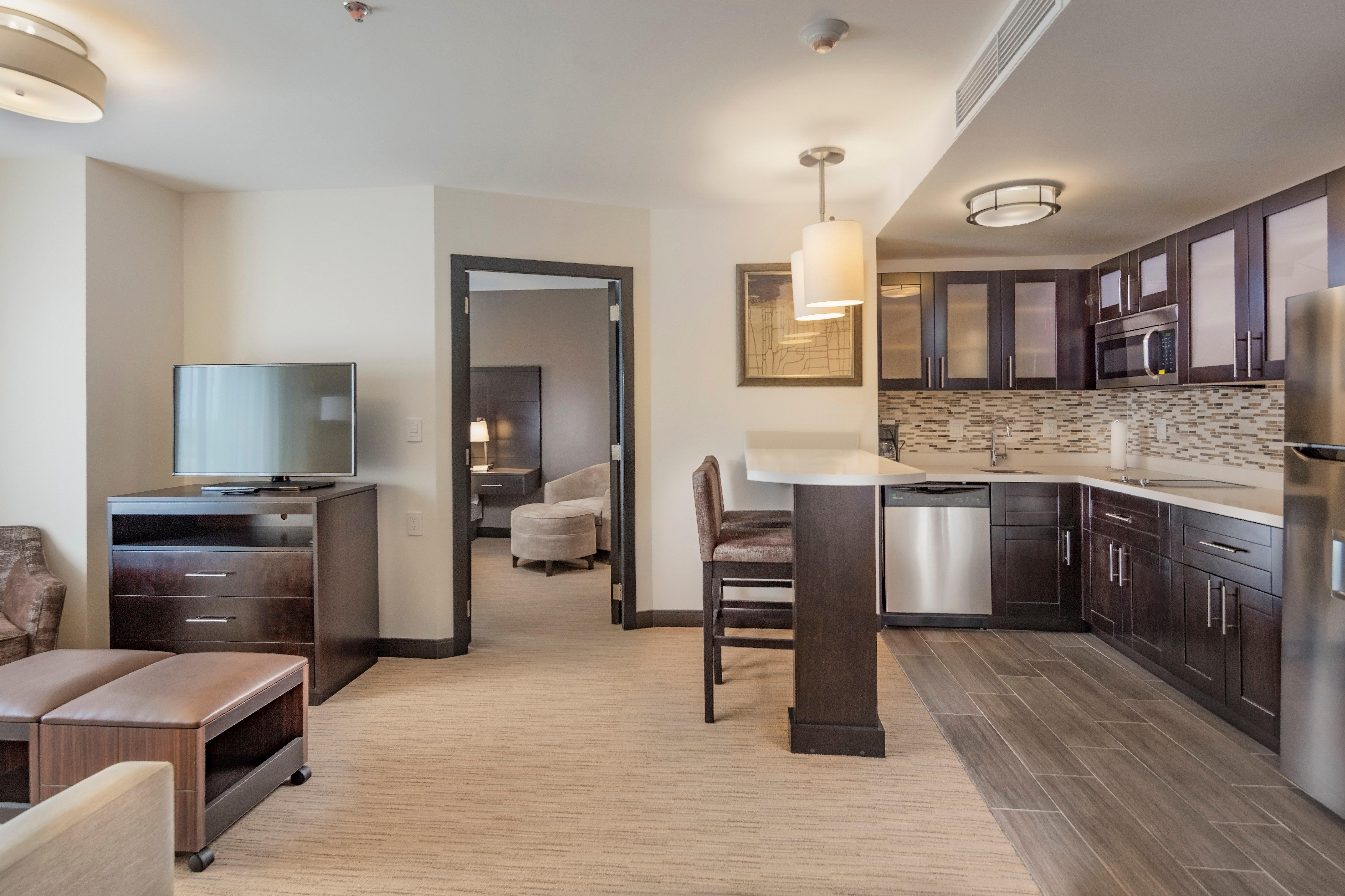 Staybridge-By Ihg Hotel 4酒店*